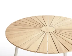 DaneLine Eva Teak Havemøbelsæt - Ø110 cm - Latte